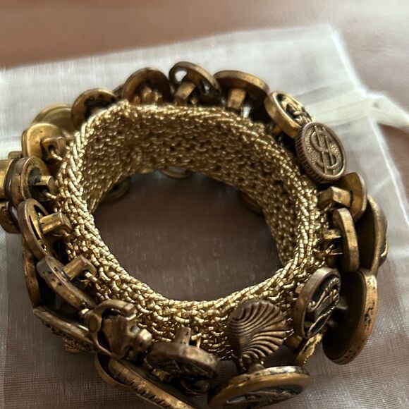 Antique Gold metal Charm mesh Bracelet - Picture 5 of 9